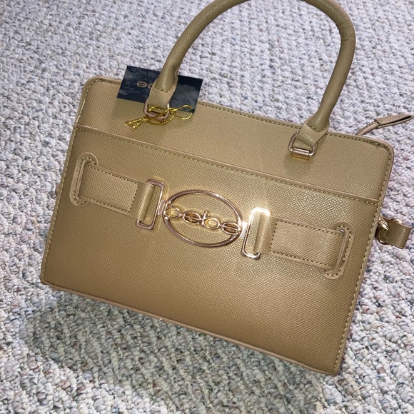 🧸 4FER BEBE, Doe and Rae shirt bundle - Picture 8 of 11